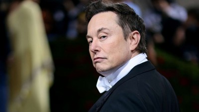 Elon Musk 787.jpg